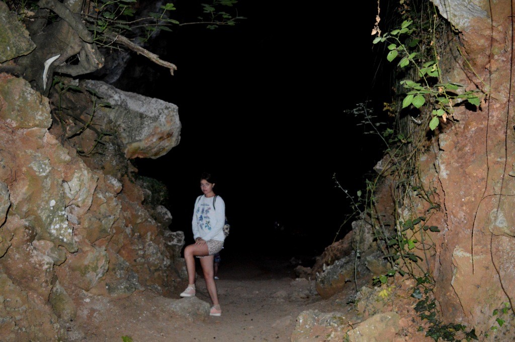 В пещере Cova des Coloms